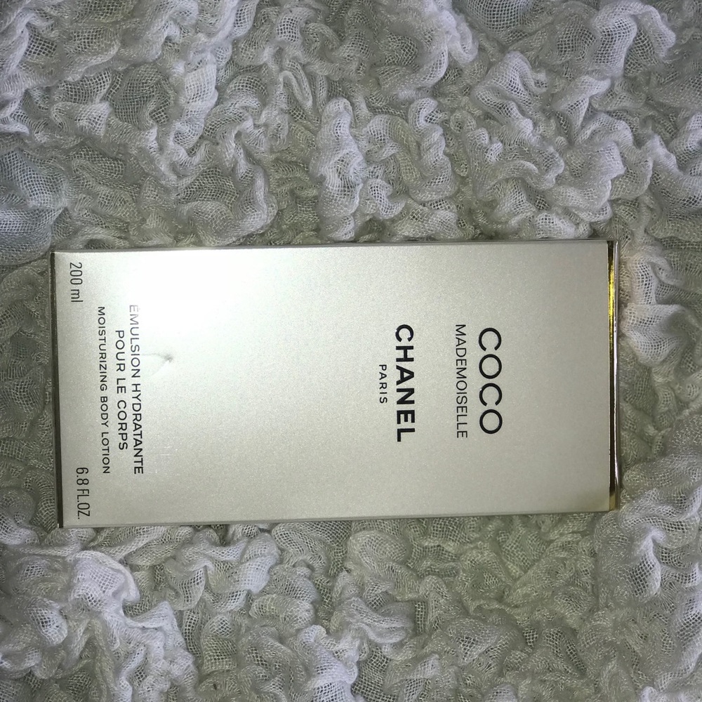 Coco Chanel  Mademoiselle moisturizing lotion NEW